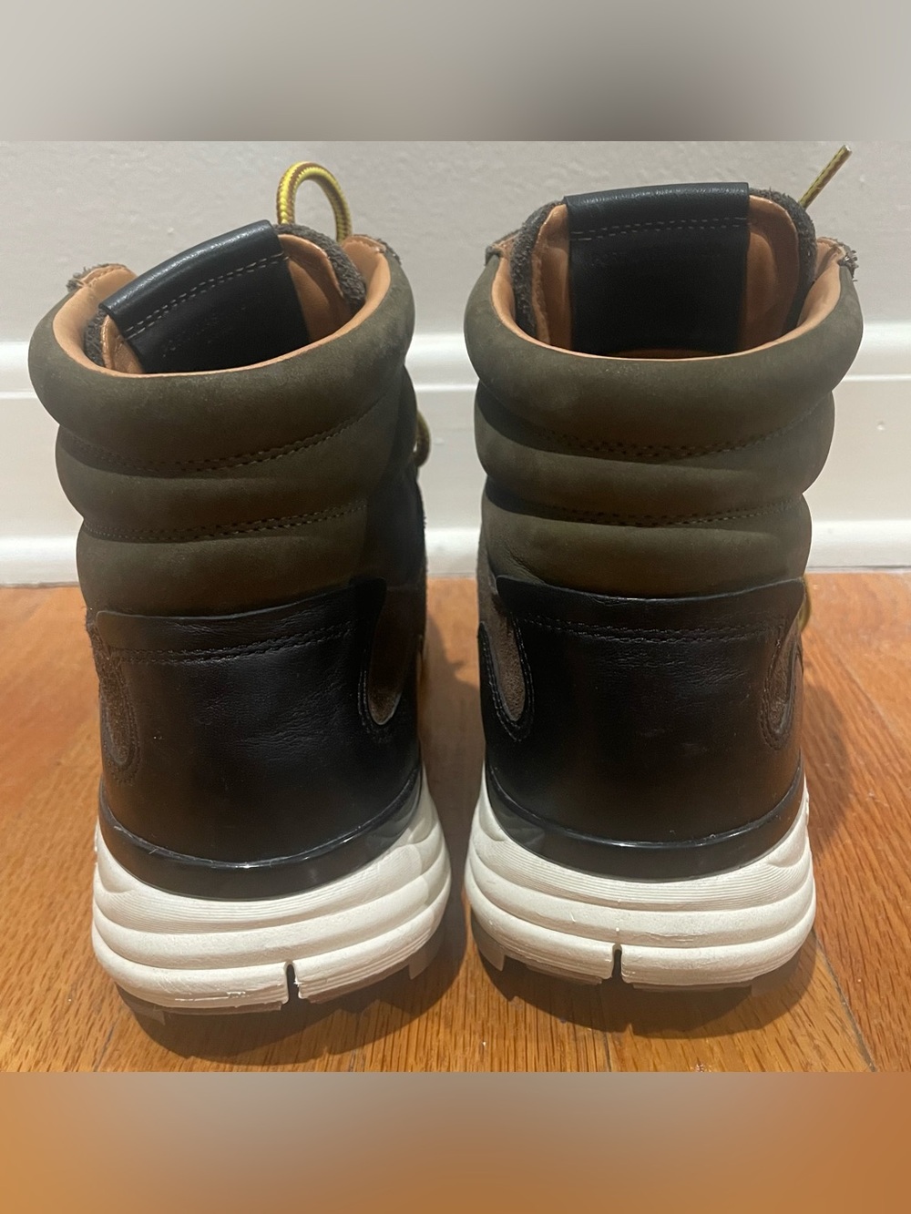 Allen Edmonds Canyon weatherproof high-top sneakers - Picture 2 of 9